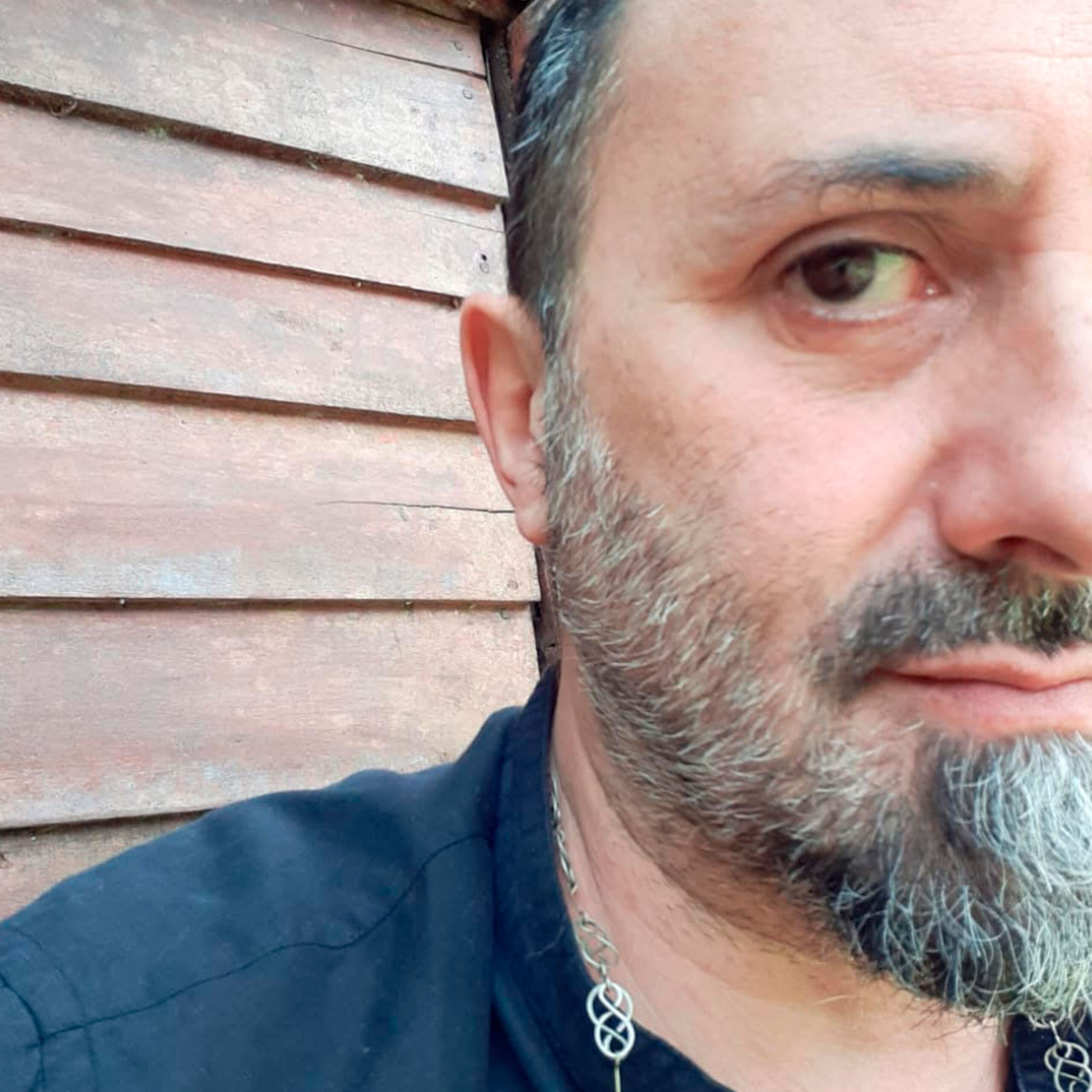 La hoja en blanco de Julián López