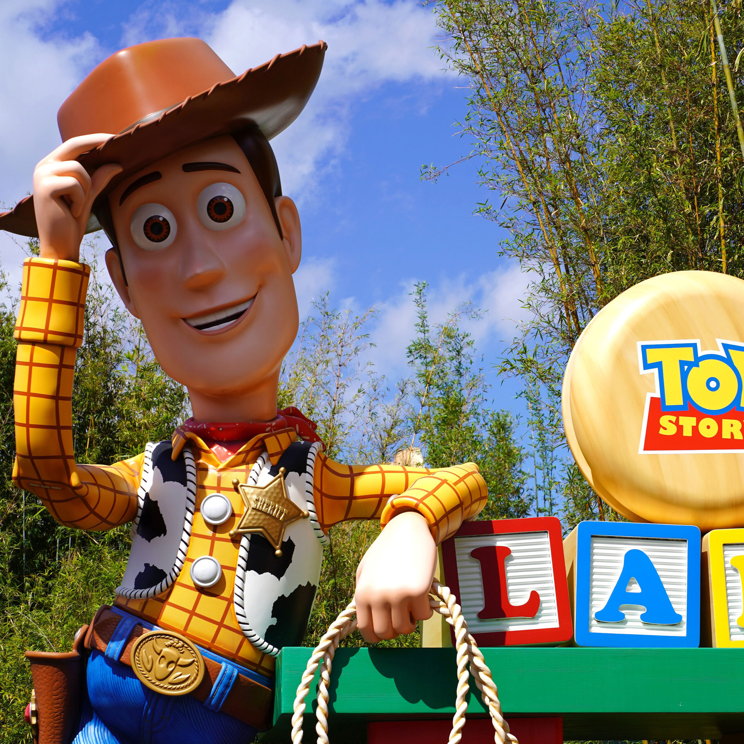 Toy Story Land con Sonido 8D