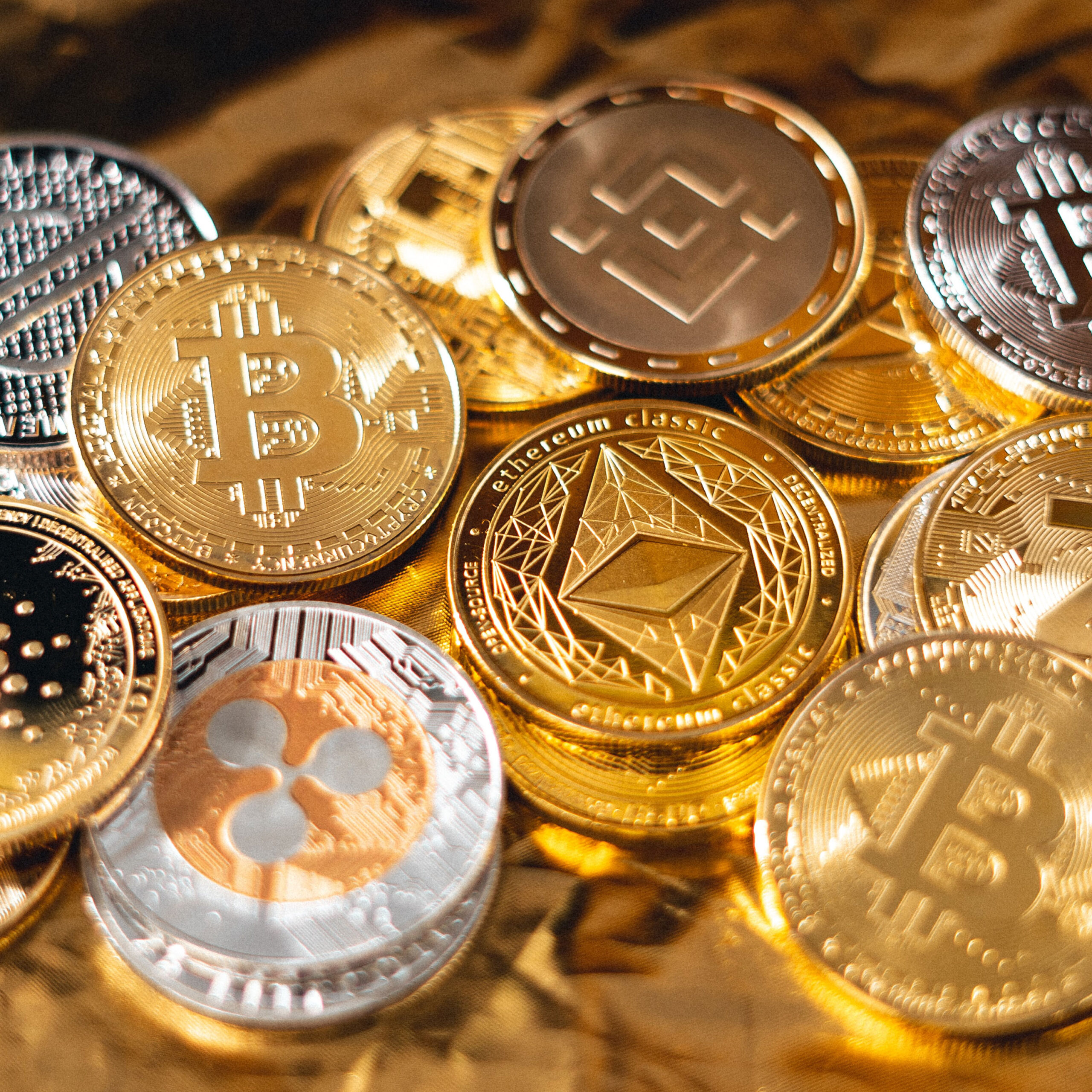 ¿Cuáles son y cómo evitar las estafas cripto?