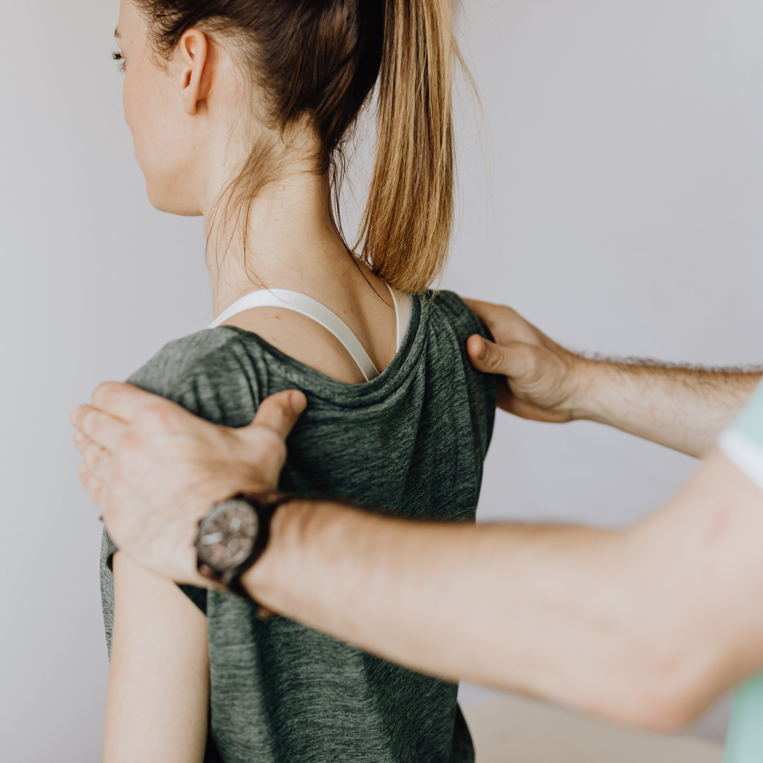 Escoliosis: señales de alarma y técnicas para combatirla