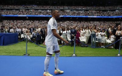 Mbappé fue presentado en Real Madrid ante un estadio lleno