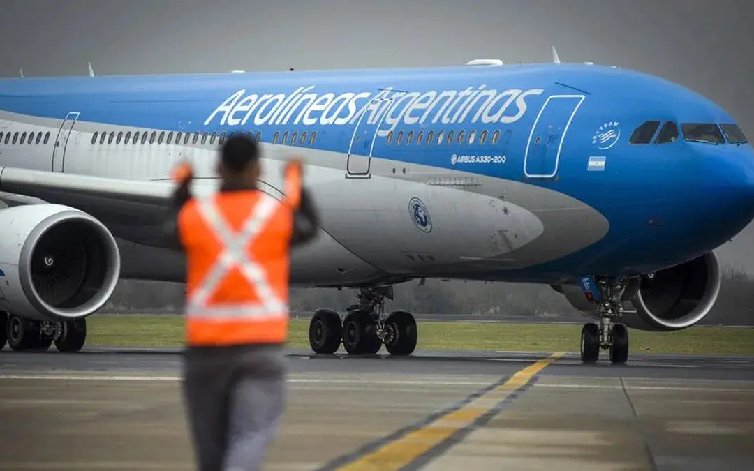 Problemas en los vuelos: los gremios aeronáuticos amenazaron con endurecer las medidas de fuerza