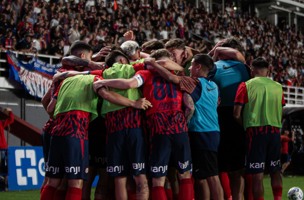 San Lorenzo venció a Barracas en el debut de Russo