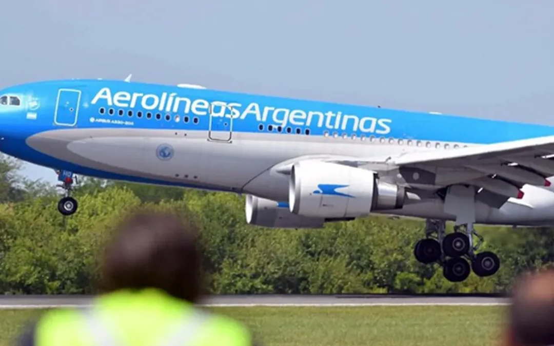 El Gobierno va por Aerolíneas Argentinas