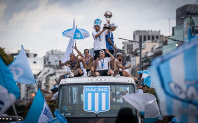 Racing festejó en el Obelisco la conquista de la Copa Sudamericana