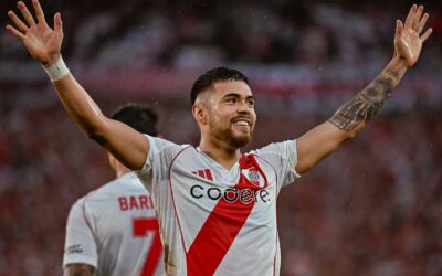 River goleó en el Monumental y no se baja de la pelea por el título