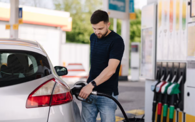 El Gobierno autorizó el autoservicio de combustible en todo el país