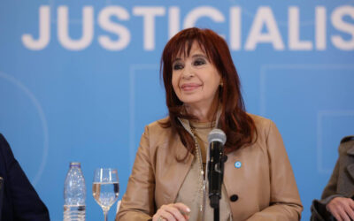 Cristina Kirchner solicita arresto domiciliario sin tobillera mientras Fiscalía pide detención inmediata