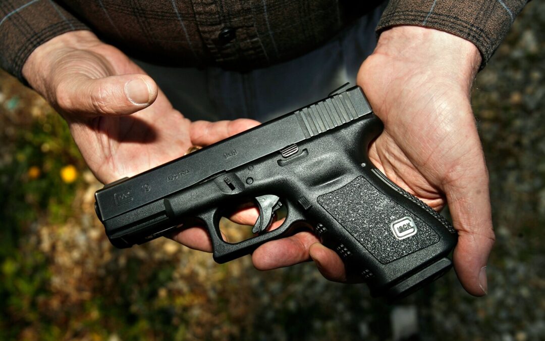 Gobierno elimina habilitación municipal para vendedores y fábricas de armas