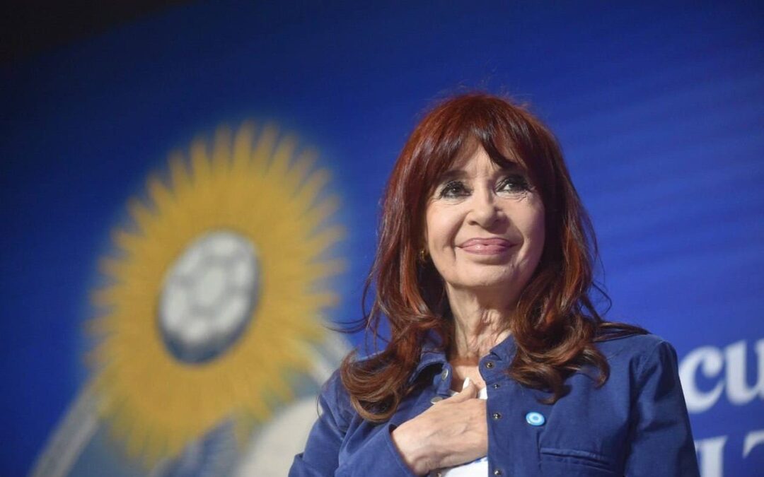 Cristina Kirchner lanza su primer spot: «Donde Milei recorta, Cristina protege»