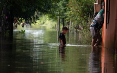 Continúa la alerta por tormentas en el norte argentino mientras Corrientes enfrenta inundaciones